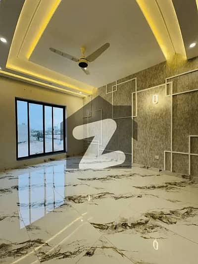 Spacious 10 Marla Upper Portion for Rent in Jasmine Block, Bahria Town Lahore Prime Location Family Friendly