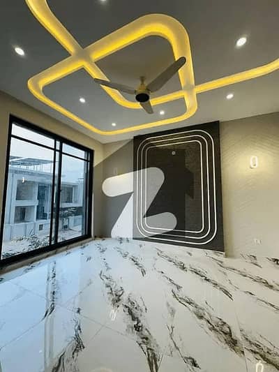 بحریہ ٹاؤن جاسمین بلاک بحریہ ٹاؤن سیکٹر سی,بحریہ ٹاؤن,لاہور میں 3 کمروں کا 10 مرلہ بالائی پورشن 60.0 ہزار میں کرایہ پر دستیاب ہے۔