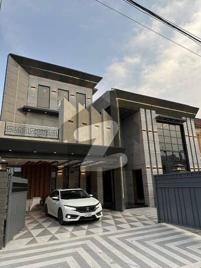 1 KANAL BEAUTIFUL FULL HOUSE FOR RENT BAHRIA TOWN LAHORE