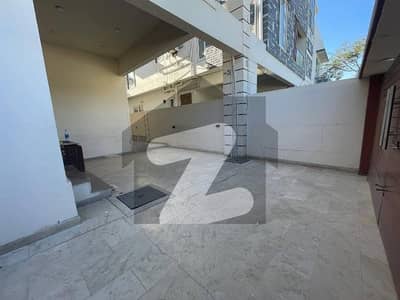 Like New 2 portion available  Ground 3 bed DDTVL  Basement 3 Bed DDTVL