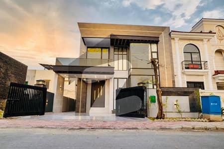 10 Marla Most Beautiful Designer House Available For Sale In Bahria Orchard Phase1 Central Block Main Boulevard