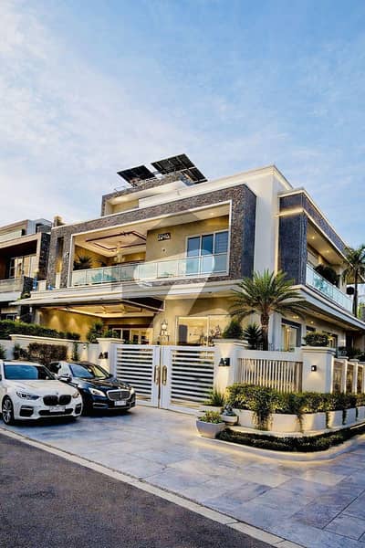 NEW 40x80 CORNER HOUSE IN G-13/4 Islamabad