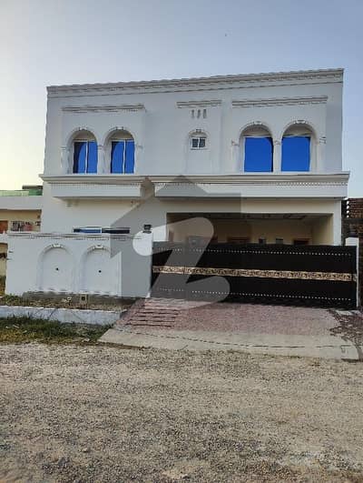 گلشنِ صحت 2 - بلاک جی گلشنِِِ صحت 2,ای ۔ 18,اسلام آباد میں 6 کمروں کا 10 مرلہ مکان 3.4 کروڑ میں برائے فروخت۔