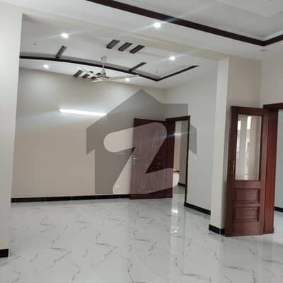 جی ۔ 15 مرکز جی ۔ 15,اسلام آباد میں 11 کمروں کا 14 مرلہ فلیٹ 2.3 لاکھ میں کرایہ پر دستیاب ہے۔