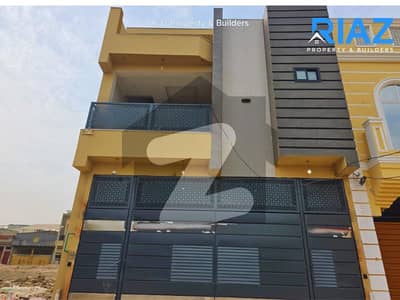 ریگی ماڈل ٹاؤن پشاور میں 7 کمروں کا 5 مرلہ مکان 1.0 لاکھ میں کرایہ پر دستیاب ہے۔