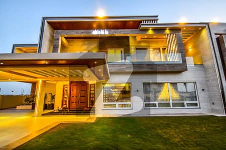 ڈی ایچ اے فیز 3 - بلاک ڈبل ایکس فیز 3,ڈیفنس (ڈی ایچ اے),لاہور میں 6 کمروں کا 1 کنال مکان 8.25 کروڑ میں برائے فروخت۔