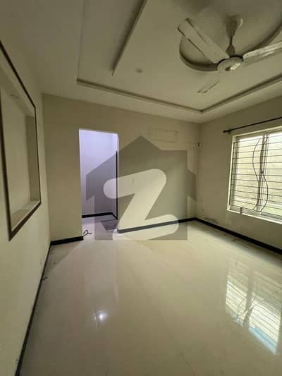 Independent Seperate House 7 Marla Double Story House for Rent in CBR Town Prime Location This House) Gas Available