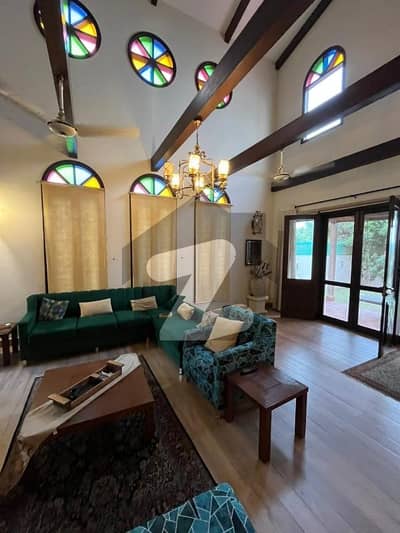 Beutifull Elegant Owner Built Bungalow