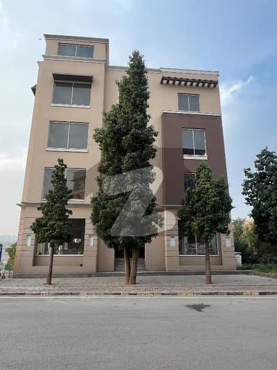 Corporate Standard Commercial Building for Lease Spacious & Accessible