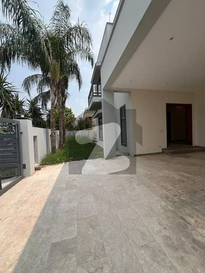 ڈی ایچ اے ڈیفینس فیز 2 ڈی ایچ اے ڈیفینس,اسلام آباد میں 5 کمروں کا 1 کنال مکان 8.25 کروڑ میں برائے فروخت۔