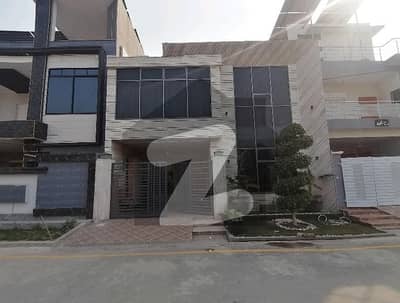 A Facing Park House Of 7 Marla In Multan