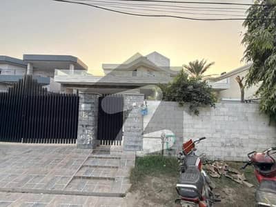 *DHA phase 2* 01 Kanal well Maintained House With Original Pics for sale Prime location