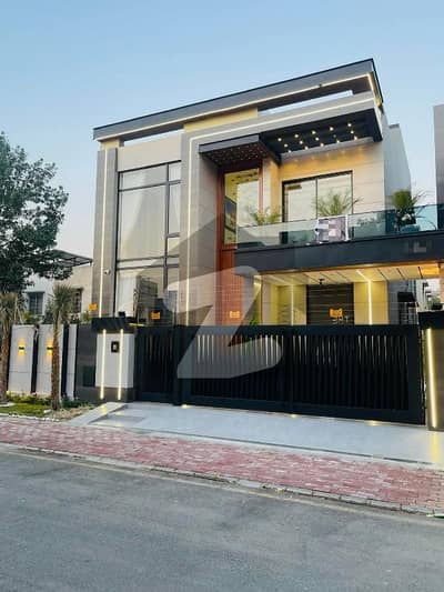 ٹاپ سٹی 1 اسلام آباد میں 6 کمروں کا 10 مرلہ مکان 4.25 کروڑ میں برائے فروخت۔