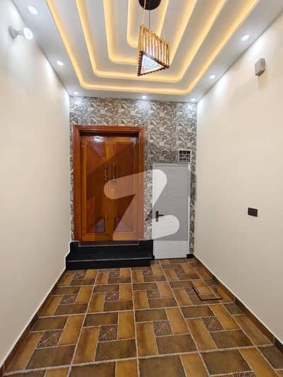 کینال بینک ہاؤسنگ سکیم لاہور میں 1 کمرے کا 3 مرلہ مکان 1.15 کروڑ میں برائے فروخت۔