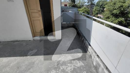 25x60 First Floor Available For Rent