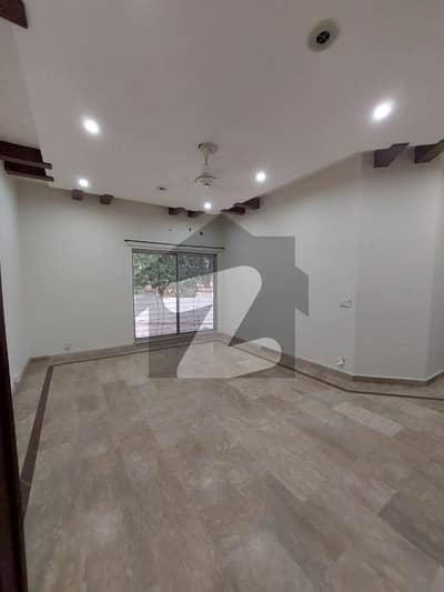 1 Kanal house For Sale