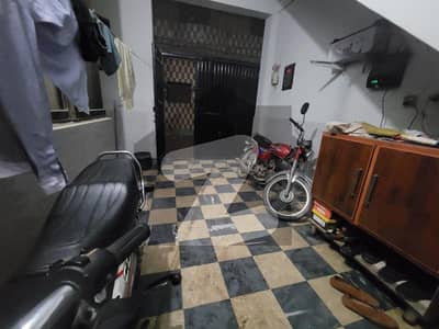 مہر فیاض کالونی لاہور میں 3 کمروں کا 5 مرلہ مکان 1.45 کروڑ میں برائے فروخت۔