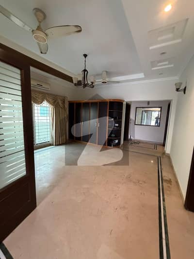 1 kanal Upper Portion For Rent In DHA Phase 5