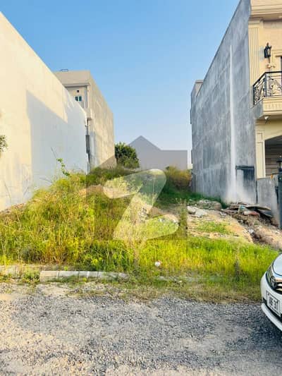 I Am Selling 7 Marla Corner Residencial Plot In Block M,Gulberg Residencia Islamabad