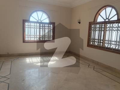 نارتھ ناظم آباد ۔ بلاک اے نارتھ ناظم آباد,کراچی میں 4 کمروں کا 1 کنال بالائی پورشن 1.9 لاکھ میں کرایہ پر دستیاب ہے۔