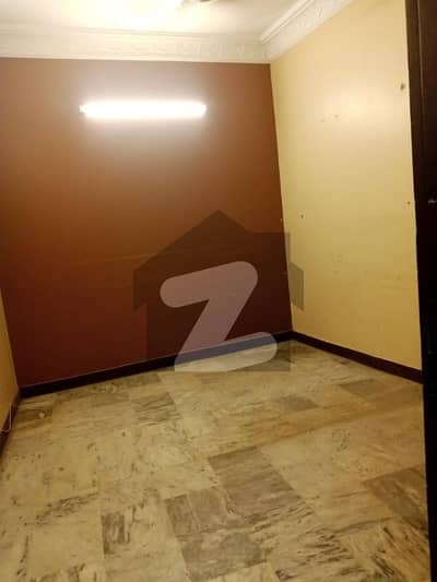 400 Sq Yards 3 Bed First Floor Bungalow Portion With Parking