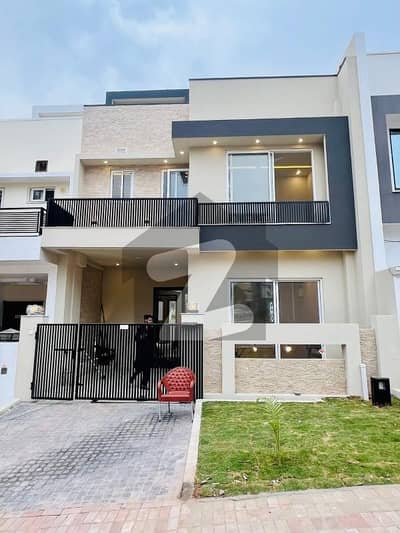 بحریہ انکلیو - سیکٹر ایچ بحریہ انکلیو,بحریہ ٹاؤن,اسلام آباد میں 3 کمروں کا 5 مرلہ مکان 2.7 کروڑ میں برائے فروخت۔