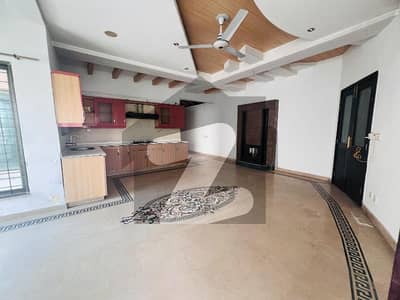 1 KANAL UPPER PORTION IN FOR RENT IN DHA PHASE 5