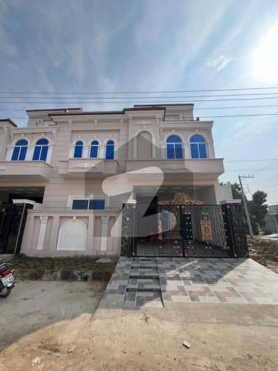 نیشنل ٹاؤن سرگودھا میں 4 کمروں کا 6 مرلہ مکان 2.9 کروڑ میں برائے فروخت۔