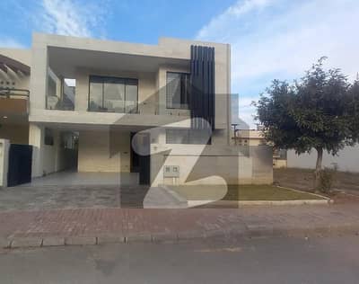 بحریہ ٹاؤن راولپنڈی راولپنڈی میں 6 کمروں کا 10 مرلہ مکان 3.8 کروڑ میں برائے فروخت۔