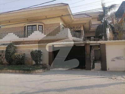 Premium Prime Location 600 Square Yards House Is Available For Sale In Karachi