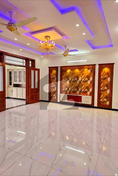 10 Marla Tile Flooring Independent House Gas Boring Parking Servant Quarter G-13/2