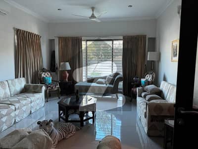 نیوی ہاؤسنگ سکیم کارساز - فیز 1 نیوی ہاؤسنگ سکیم کارساز,کراچی میں 3 کمروں کا 1 کنال بالائی پورشن 4.0 لاکھ میں کرایہ پر دستیاب ہے۔