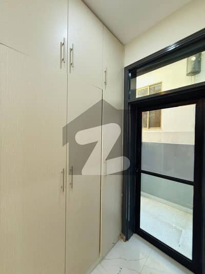 ایم پی سی ایچ ایس ۔ بلاک ایف ایم پی سی ایچ ایس ۔ ملٹی گارڈنز,بی ۔ 17,اسلام آباد میں 4 کمروں کا 5 مرلہ مکان 2.6 کروڑ میں برائے فروخت۔