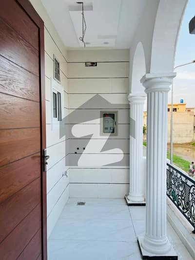 10 Marla Luxury House For Rent In Jasmine Block, Full House & Q Portions Available.