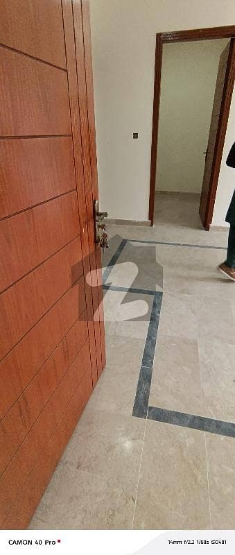 10 MARLA UPPER PORTION AVAILABLE FOR RENT IN PWD