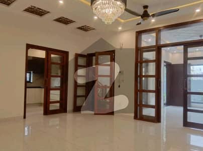 House Of 5 Marla Available In Bahria Town - Sector E