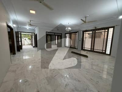 Book A 600 Square Yards House In Clifton - Block 9