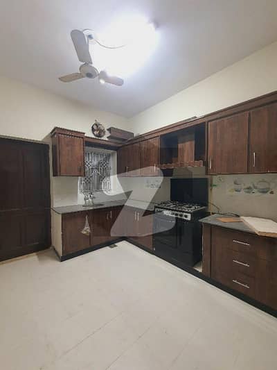 چکلالہ سکیم 3 چکلالہ سکیم,راولپنڈی میں 2 کمروں کا 12 مرلہ زیریں پورشن 50.0 ہزار میں کرایہ پر دستیاب ہے۔