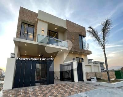 8 Marla ( 30 *60 in Block E ) Brand New Double Story House Available.