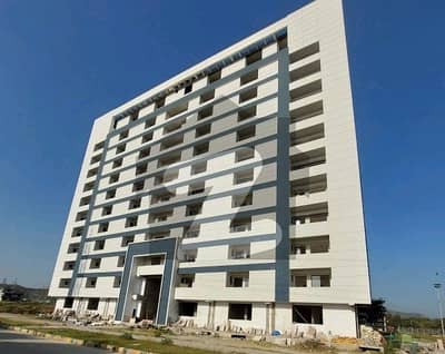 Corner 1373 Square Feet Flat For sale Available In B-17