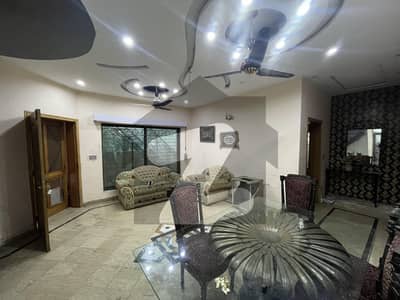 10 Marla Independent Lower Portion For Rent In Wapda Town .