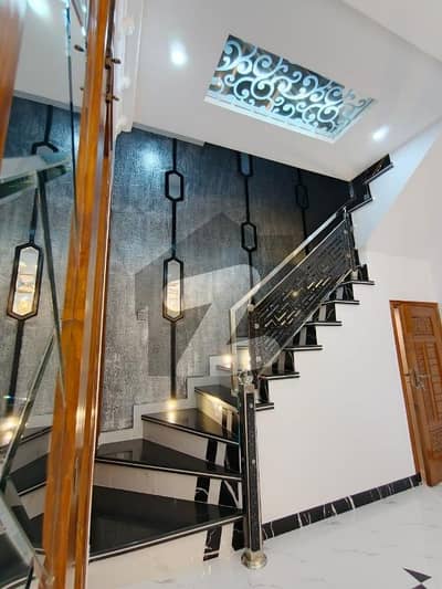 5 MARLA BRAND NEW LUXURY HOUSE AVAILABLE FOR RENT IN BAHRIA TOWN LAHORE