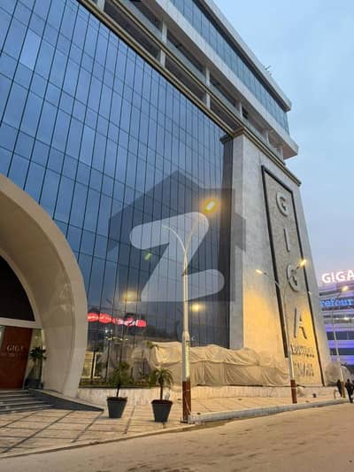 Giga Boutique Mall Corner Shop 1st Floor Shop For Sale