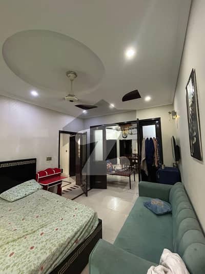 1 KANAL HOUSE UPPER PORTION FOR RENT IN GULBERG 5