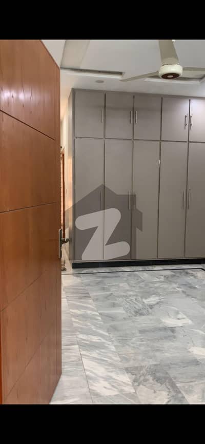 Upper Floor Separate Entrance 6 Marla For Rent