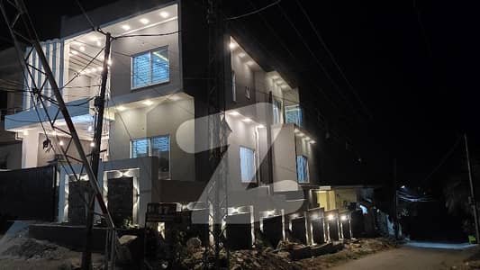 گلشن آباد راولپنڈی میں 7 کمروں کا 12 مرلہ مکان 3.75 کروڑ میں برائے فروخت۔