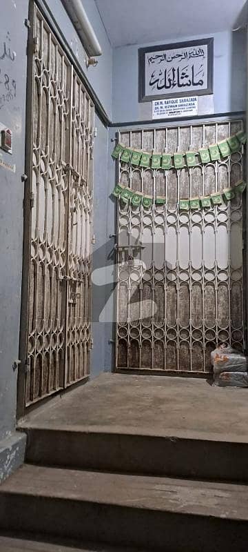 Shalimar center 3 bed D. D 3rd floor Gulistan. e. johar block 17