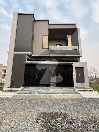 ارباب سبز علی خان ٹاؤن ایگزیکٹو لاجز ارباب سبز علی خان ٹاؤن,ورسک روڈ,پشاور میں 7 کمروں کا 5 مرلہ مکان 3.1 کروڑ میں برائے فروخت۔