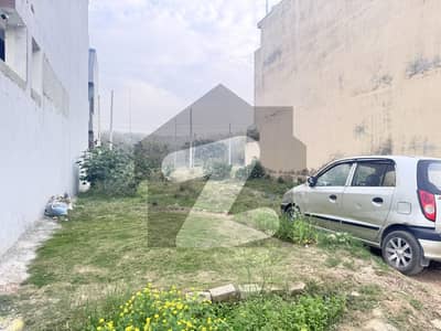 آئی ۔ 14/3 آئی ۔ 14,اسلام آباد میں 9 مرلہ رہائشی پلاٹ 2.2 کروڑ میں برائے فروخت۔