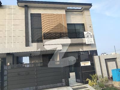 10 Marla House For Sale Brand-new House Near To Park Near To commercial Beautiful House Best opportunity 10 Marla House For Sale Brand-new House Near To Park Near To commercial Beautiful House Best opportunity